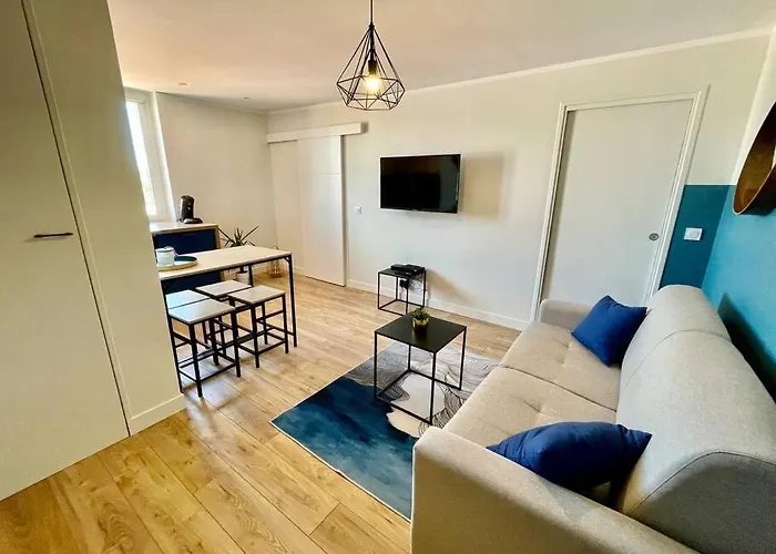 Апартаменты Ivs Andreossy Vue Et Montagne Pour 4 *